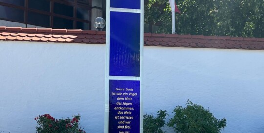 Stele zum Primizspruch von Markus Hegewald